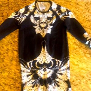 Athleta longsleeve black and white top